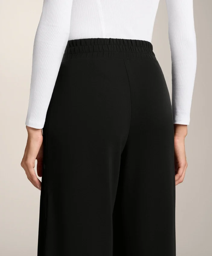 Pantaloni a gamba dritta con bottoni e bordino in modal Soft Touch Pantaloni a gamba dritta con bottoni e bordino in modal Soft Touch