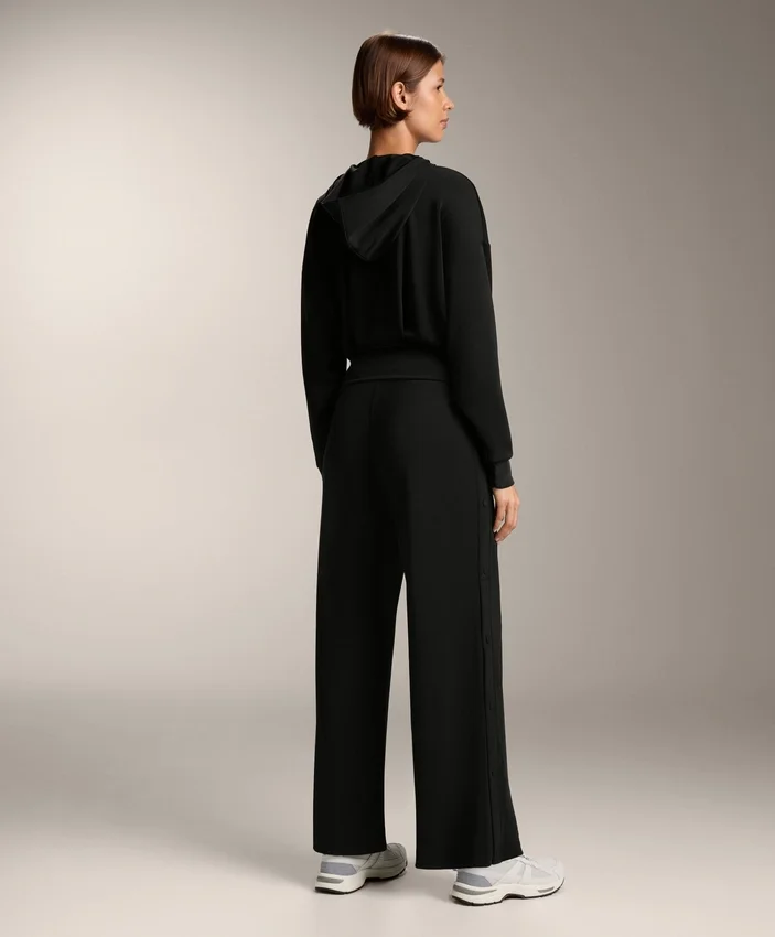 Pantaloni a gamba dritta con bottoni e bordino in modal Soft Touch Pantaloni a gamba dritta con bottoni e bordino in modal Soft Touch