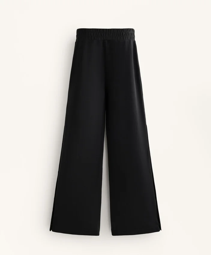 Pantaloni a gamba dritta con bottoni e bordino in modal Soft Touch Pantaloni a gamba dritta con bottoni e bordino in modal Soft Touch
