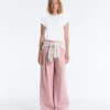 Pantaloni a gamba dritta con pieghe in piqué di cotone Pantaloni a gamba dritta con pieghe in piqué di cotone