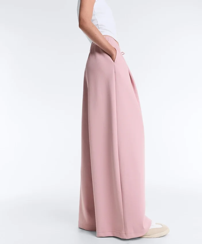 Pantaloni a gamba dritta con pieghe in piqué di cotone Pantaloni a gamba dritta con pieghe in piqué di cotone