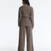 Pantaloni a gamba dritta con striscia asimmetrica e modal Pantaloni a gamba dritta con striscia asimmetrica e modal