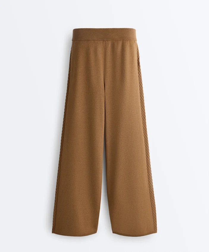Pantaloni a gamba dritta con struttura a maglia laterale Pantaloni a gamba dritta con struttura a maglia laterale