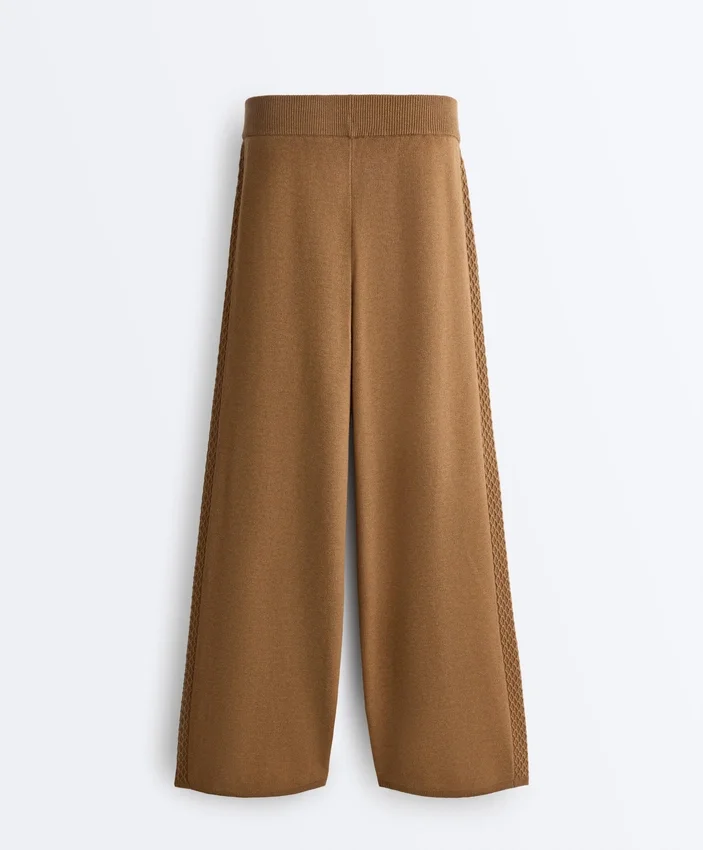 Pantaloni a gamba dritta con struttura a maglia laterale Pantaloni a gamba dritta con struttura a maglia laterale