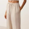 Pantaloni a gamba dritta in 100% lino Pantaloni a gamba dritta in 100% lino