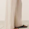 Pantaloni a gamba dritta in 100% lino Pantaloni a gamba dritta in 100% lino