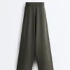 Pantaloni a gamba dritta in maglia a costine
