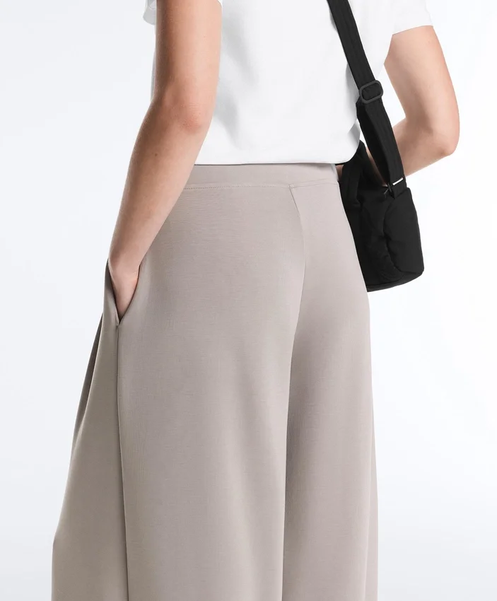 Pantaloni a gamba larga in modal Soft Touch con dettaglio a corsetto Pantaloni a gamba larga in modal Soft Touch con dettaglio a corsetto