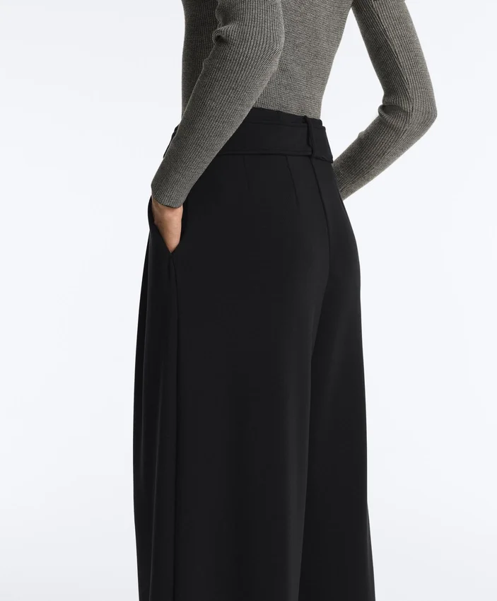 Pantaloni a gamba larga in modal Soft Touch con dettaglio a pieghe in vita Pantaloni a gamba larga in modal Soft Touch con dettaglio a pieghe in vita