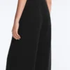 Pantaloni a gamba larga in modal Soft Touch con orlo a giorno Pantaloni a gamba larga in modal Soft Touch con orlo a giorno