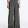 Pantaloni a gamba larga in modal Soft Touch con righe sottili Pantaloni a gamba larga in modal Soft Touch con righe sottili