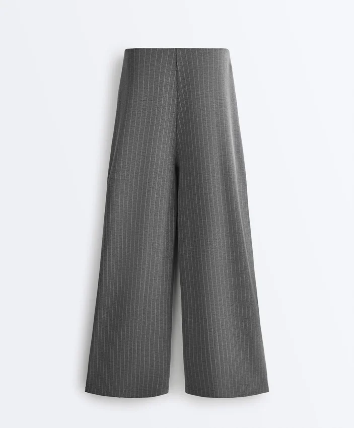 Pantaloni a gamba larga in modal Soft Touch con righe sottili Pantaloni a gamba larga in modal Soft Touch con righe sottili
