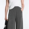 Pantaloni a gamba larga in modal Soft Touch con righe sottili Pantaloni a gamba larga in modal Soft Touch con righe sottili