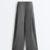 Pantaloni a gamba larga in modal Soft Touch con righe sottili Pantaloni a gamba larga in modal Soft Touch con righe sottili