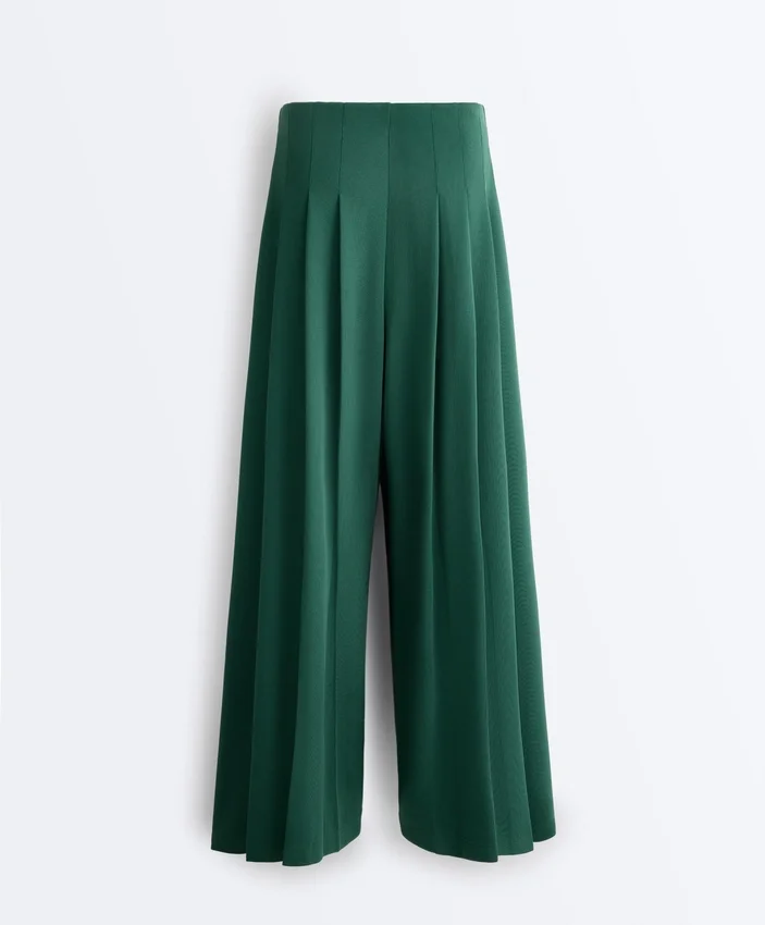 Pantaloni a gamba larga in piqué di cotone con pieghe Pantaloni a gamba larga in piqué di cotone con pieghe