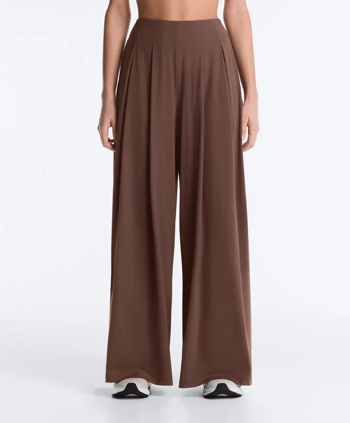 Pantaloni a gamba larga Light Touch con pinces Pantaloni a gamba larga Light Touch con pinces