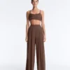 Pantaloni a gamba larga Light Touch con pinces Pantaloni a gamba larga Light Touch con pinces