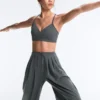 Pantaloni a gamba larga Light Touch con pinces Pantaloni a gamba larga Light Touch con pinces