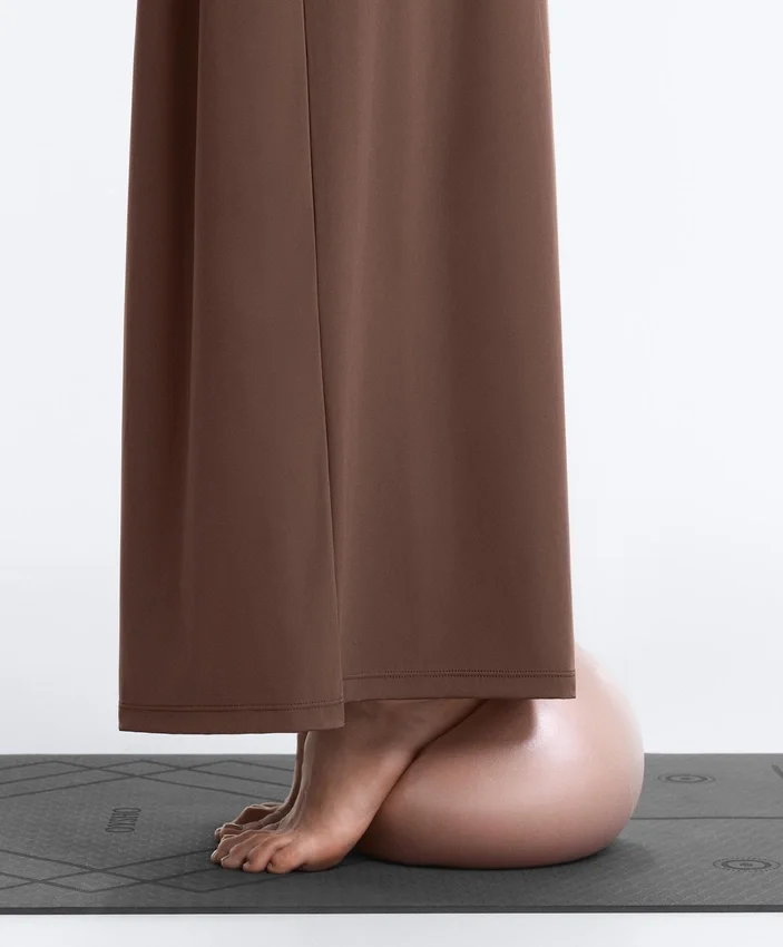 Pantaloni a gamba larga Light Touch con pinces Pantaloni a gamba larga Light Touch con pinces