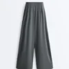 Pantaloni a gamba larga Light Touch con pinces Pantaloni a gamba larga Light Touch con pinces