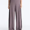 Pantaloni a gamba larga Soft Touch con piega laterale e in modal Pantaloni a gamba larga Soft Touch con piega laterale e in modal
