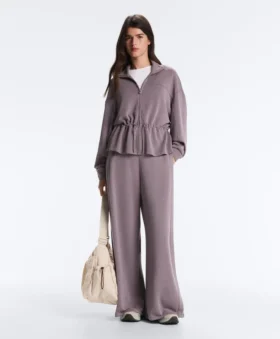 Giacca in modal Soft Touch con vita regolabile e collo alto
