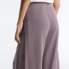Pantaloni a gamba larga Soft Touch con piega laterale e in modal Pantaloni a gamba larga Soft Touch con piega laterale e in modal