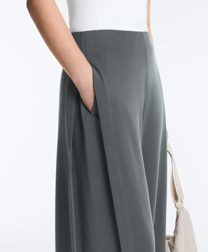 Pantaloni a gamba larga Soft Touch con piega laterale e in modal Pantaloni a gamba larga Soft Touch con piega laterale e in modal