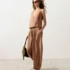 Pantaloni a palloncino a righe in 100% lino Pantaloni a palloncino a righe in 100% lino