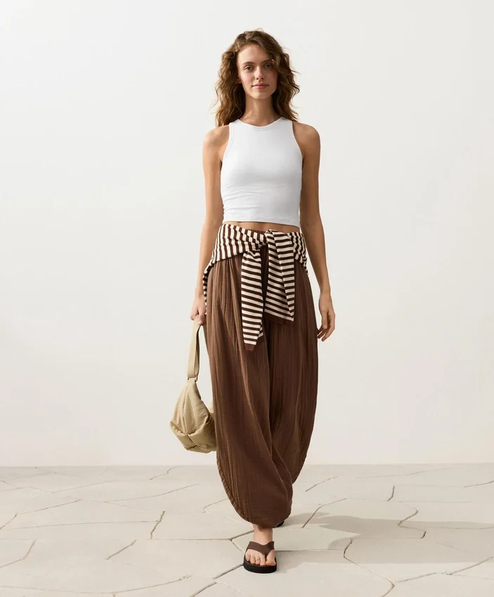 Pantaloni a palloncino in 100% cotone Pantaloni a palloncino in 100% cotone