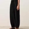 Pantaloni a palloncino in 100% lino Pantaloni a palloncino in 100% lino