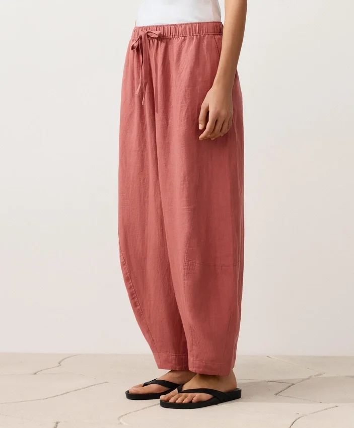 Pantaloni a palloncino in 100% lino Pantaloni a palloncino in 100% lino