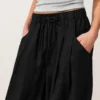 Pantaloni a palloncino in 100% lino Pantaloni a palloncino in 100% lino