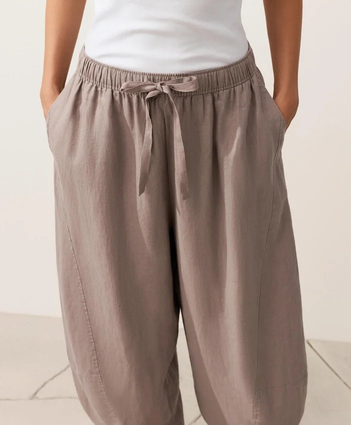 Pantaloni a palloncino in 100% lino Pantaloni a palloncino in 100% lino