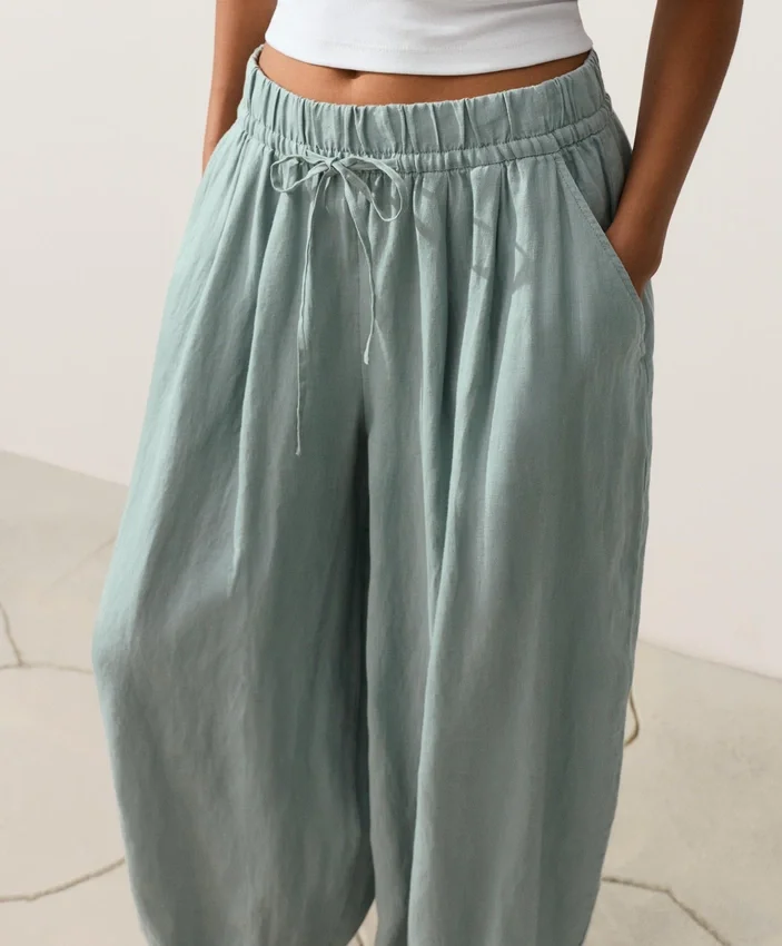 Pantaloni a palloncino in 100% lino Pantaloni a palloncino in 100% lino