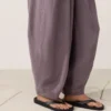 Pantaloni a palloncino in 100% lino Pantaloni a palloncino in 100% lino