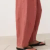 Pantaloni a palloncino in 100% lino Pantaloni a palloncino in 100% lino