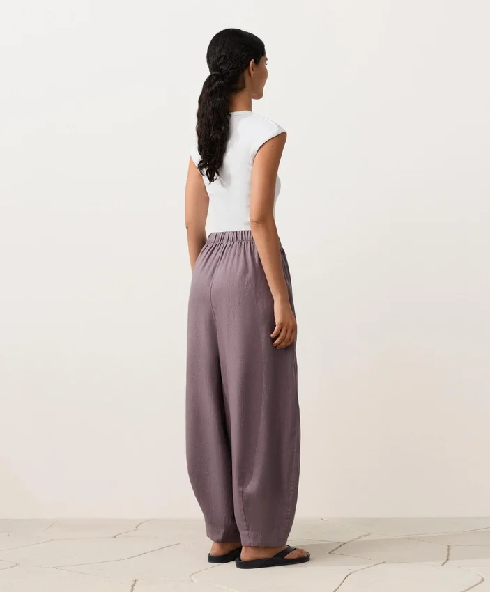 Pantaloni a palloncino in 100% lino Pantaloni a palloncino in 100% lino