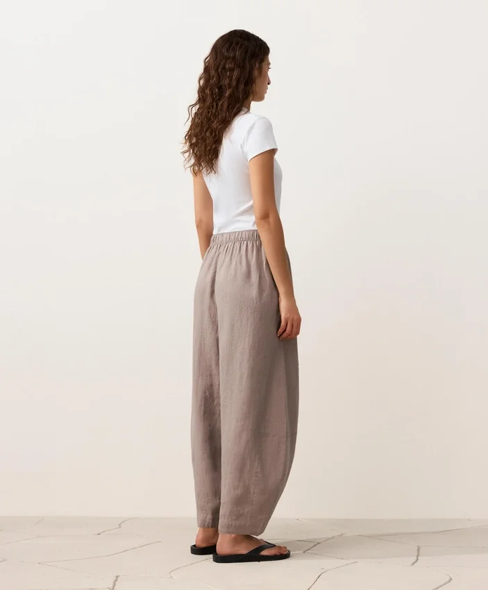 Pantaloni a palloncino in 100% lino Pantaloni a palloncino in 100% lino