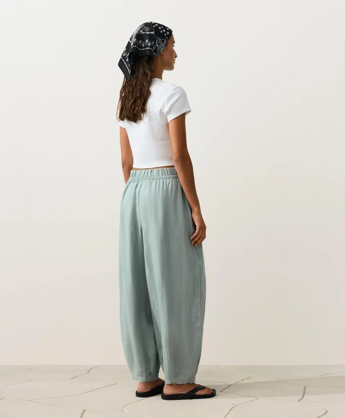 Pantaloni a palloncino in 100% lino Pantaloni a palloncino in 100% lino