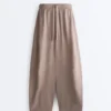 Pantaloni a palloncino in 100% lino Pantaloni a palloncino in 100% lino