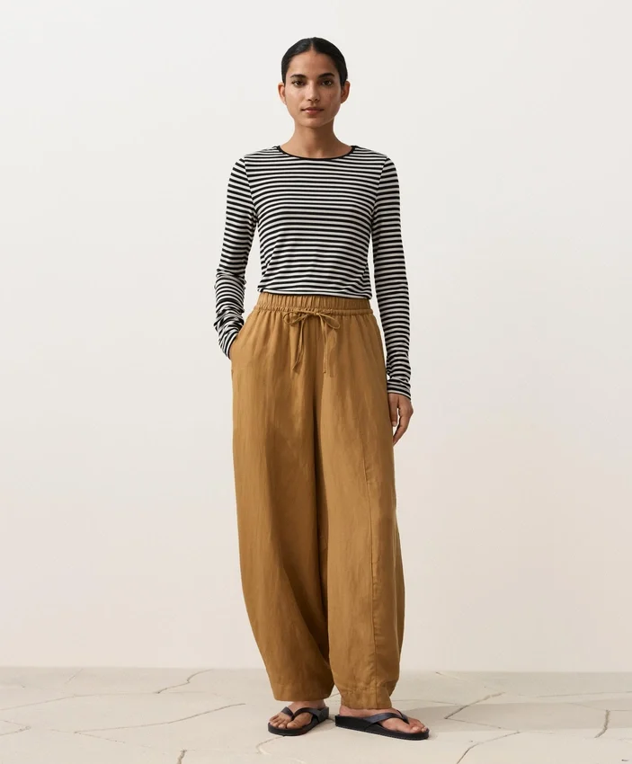Pantaloni a palloncino in misto lyocell e 24% lino con cuciture Pantaloni a palloncino in misto lyocell e 24% lino con cuciture