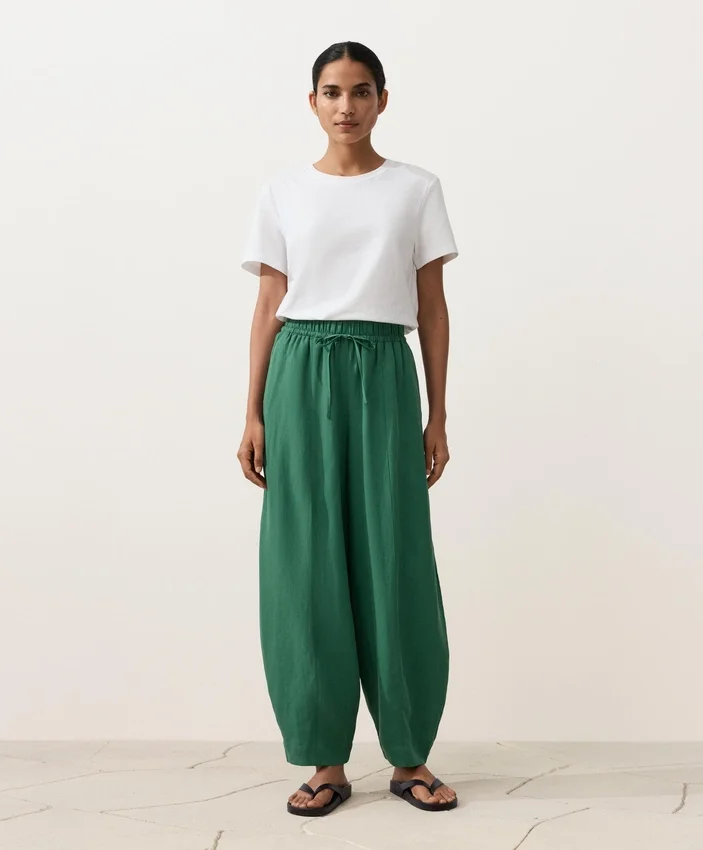 Pantaloni a palloncino in misto lyocell e 24% lino con cuciture Pantaloni a palloncino in misto lyocell e 24% lino con cuciture