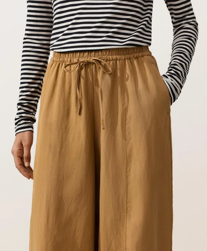 Pantaloni a palloncino in misto lyocell e 24% lino con cuciture Pantaloni a palloncino in misto lyocell e 24% lino con cuciture