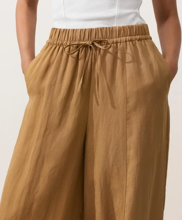 Pantaloni a palloncino in misto lyocell e 24% lino con cuciture Pantaloni a palloncino in misto lyocell e 24% lino con cuciture