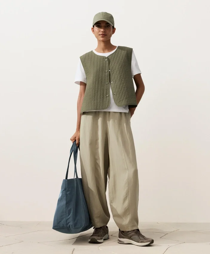 Pantaloni a palloncino in misto lyocell e 24% lino con cuciture Pantaloni a palloncino in misto lyocell e 24% lino con cuciture
