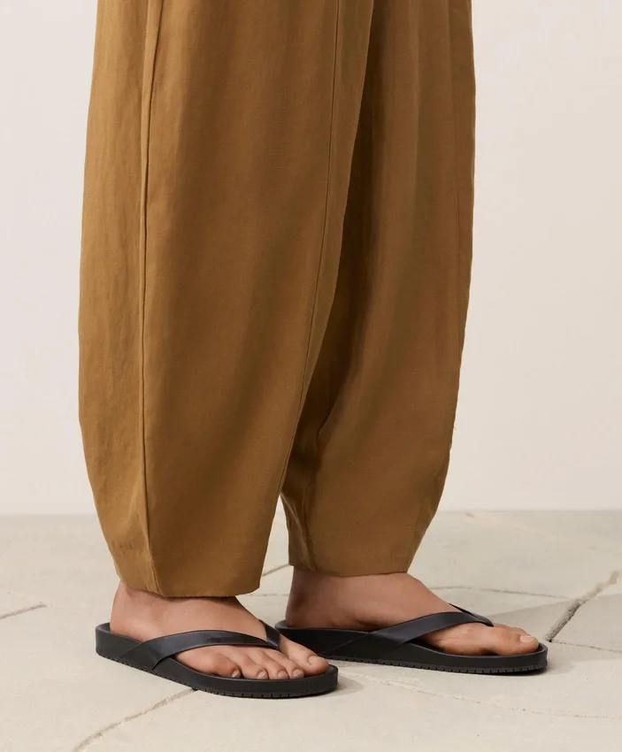 Pantaloni a palloncino in misto lyocell e 24% lino con cuciture Pantaloni a palloncino in misto lyocell e 24% lino con cuciture