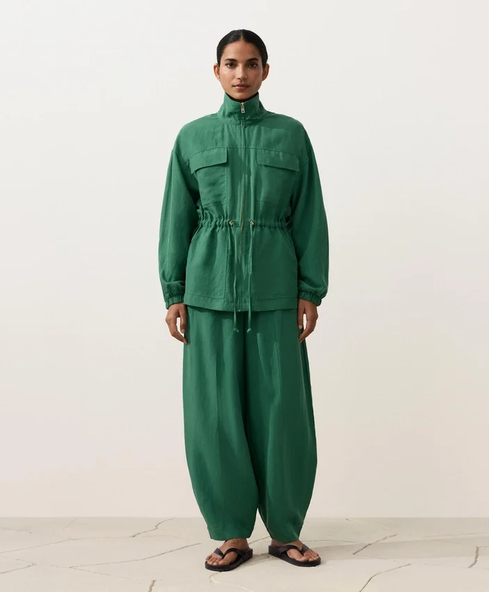 Pantaloni a palloncino in misto lyocell e 24% lino con cuciture Pantaloni a palloncino in misto lyocell e 24% lino con cuciture