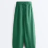 Pantaloni a palloncino in misto lyocell e 24% lino con cuciture Pantaloni a palloncino in misto lyocell e 24% lino con cuciture