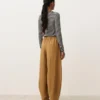 Pantaloni a palloncino in misto lyocell e 24% lino con cuciture Pantaloni a palloncino in misto lyocell e 24% lino con cuciture